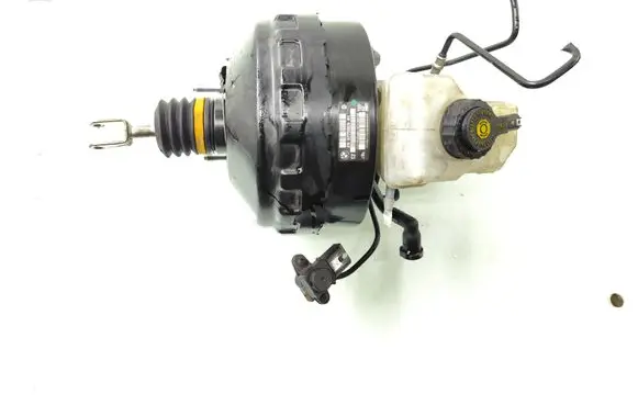 BMW 1 E81 E87 Brake booster 6775929