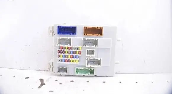 Ford C-MAX II Fuse module DM5T14014 F1FT14A073EF