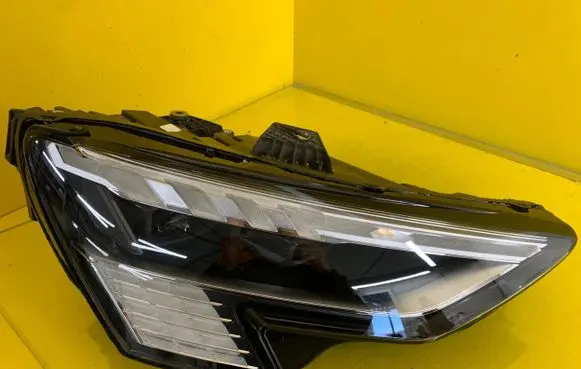 Audi A3 8Y Headlight/headlamp 8Y0941036
