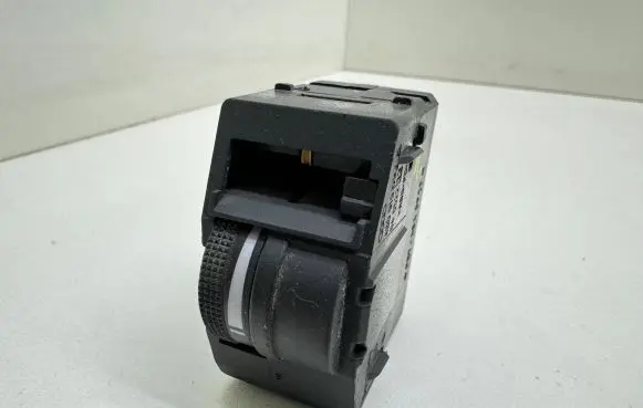 Audi A6 S6 C5 4B Headlight level height control switch 4B0919094B 04052214