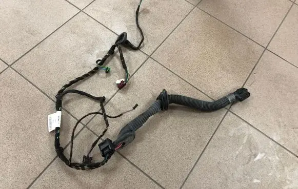 Mercedes-Benz CLS C218 X218 Rear door wiring loom 2185406405