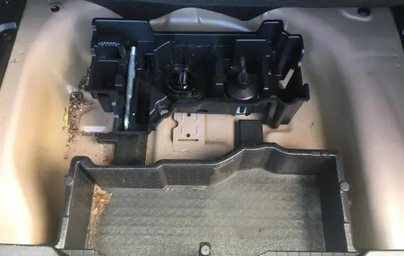 Peugeot 2008 II Spare wheel section trim 