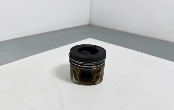 BMW X5 F15 Piston 84L110