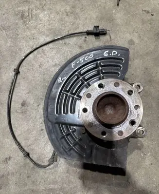 Fiat 500X Rear wheel hub 51942806