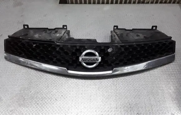 Nissan Prairie Front bumper upper radiator grill