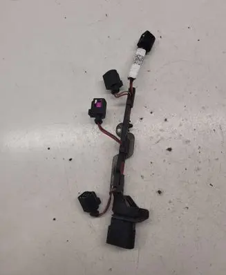 Volkswagen PASSAT B6 Fuel injector wires 8D0973834