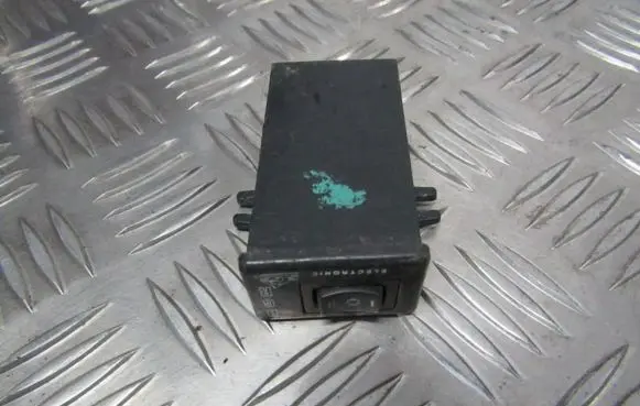 Volkswagen Golf III Fuel (gas) shift switch 