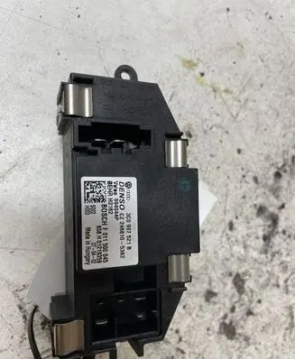 Volkswagen PASSAT B6 Heater blower motor/fan resistor 3C0907521B 658H01219359 CZ2468105382
