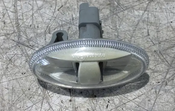 Peugeot Expert Front fender indicator light 9680057480 0104706