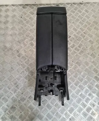 Mercedes-Benz C W205 Armrest 1259954