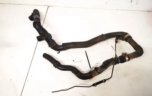 Mercedes-Benz C W203 Engine coolant pipe/hose