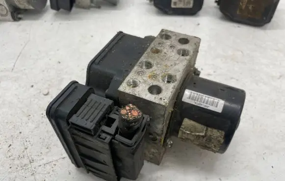 Opel Insignia A ABS Pump 22838815