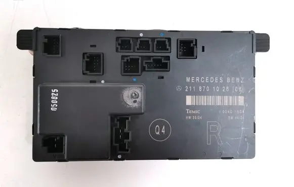 Mercedes-Benz E W211 Door control unit/module A2118701026