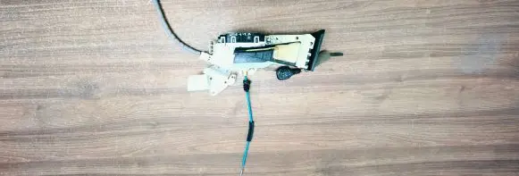Mercedes-Benz E W212 Front door lock A2047201835