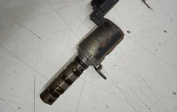 Toyota RAV 4 (XA30) Camshaft vanos timing valve 1AZFSE