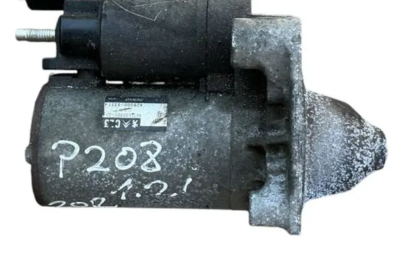Peugeot 208 Starter motor 9671530880