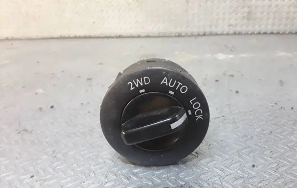 Nissan X-Trail T30 Differential lock switch 
