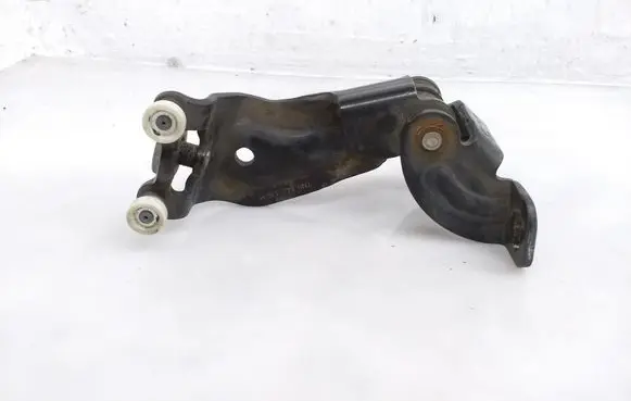 Seat Alhambra (Mk2) Sliding door middle roller runner 7N0843336H