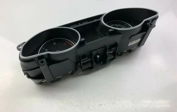 Audi A5 8T 8F Speedometer (instrument cluster) 8T0920932J G1129