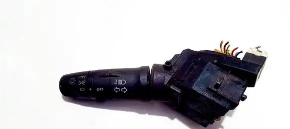 Nissan Primera Indicator stalk 25540av620