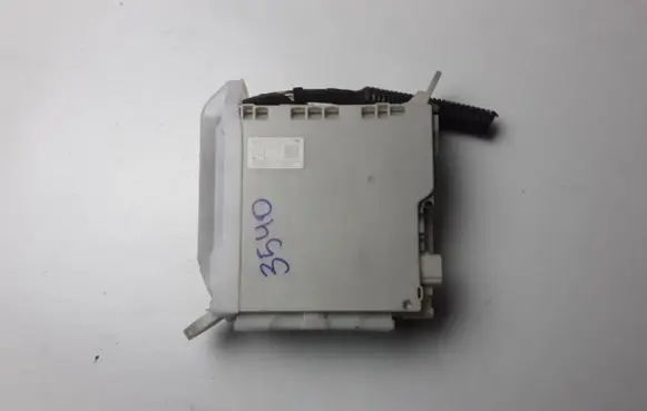 Lexus LS 460 - 600H Fuse module 8922850060