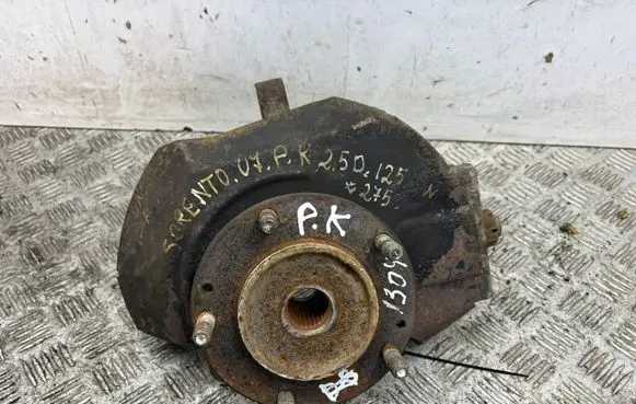 KIA Sorento Front wheel hub