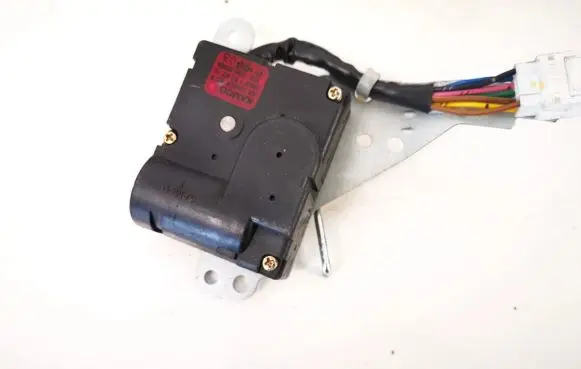 Hyundai Sonata Air flap motor/actuator f00s4c2115 d266-bbwba