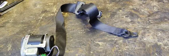 Mercedes-Benz Sprinter W906 Front seatbelt 9068600485