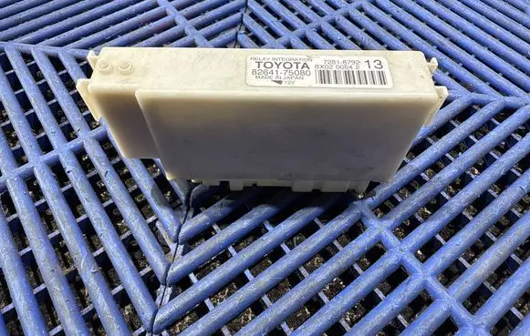 Lexus CT 200H Other control units/modules 8264175080