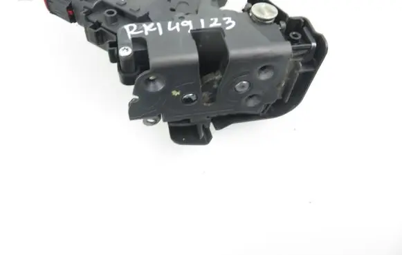 Volvo V50 Front door lock 30799302