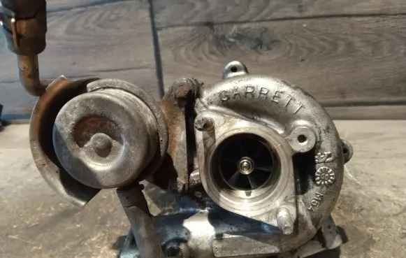 Nissan Almera Tino Turbo 144114U100 5NDF515627I