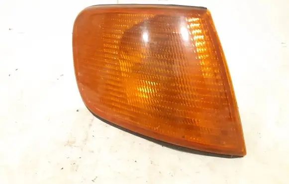 Audi 100 S4 C4 Front indicator light 137983