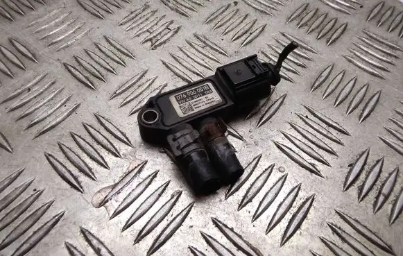 Skoda Yeti (5L) Exhaust gas pressure sensor 076906051B