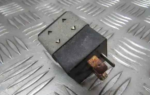 Volkswagen Transporter - Caravelle T4 Other relay 111953227D 103131topran