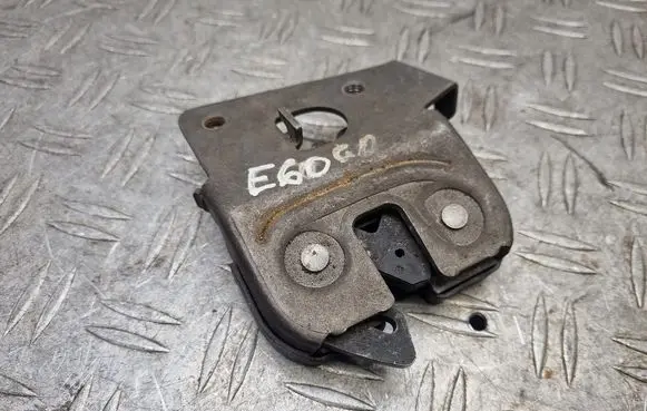 BMW 5 E60 E61 Seat back rest lock catch 7112864 52207112864 7119460
