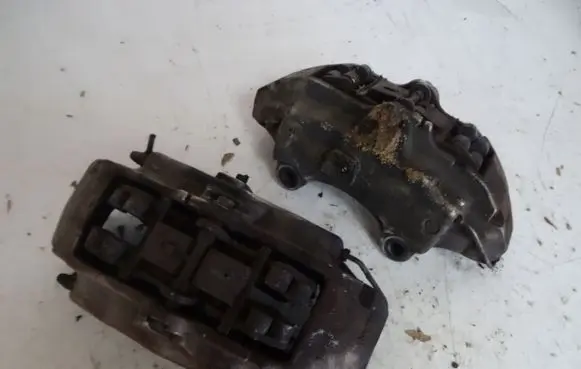 Porsche Cayenne (9PA) Front brake caliper
