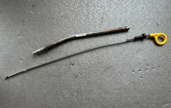 Nissan Patrol Y60 Oil level dip stick 1115020J00 1114022J01