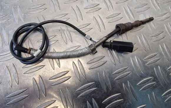 Exhaust gas temperature sensor
