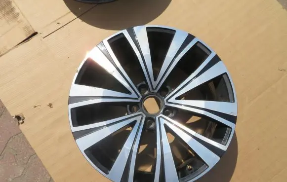 Volkswagen Arteon R18 alloy rim 