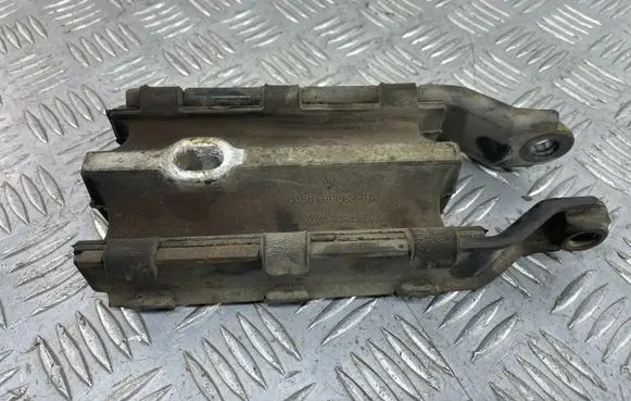 Volvo V60 Engine mount bracket 31262935