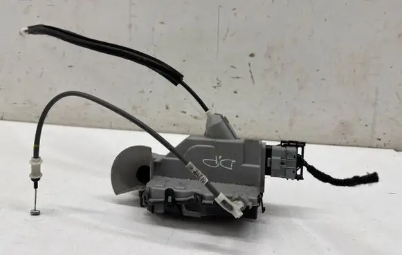 Opel Crossland X Front door lock 16942690