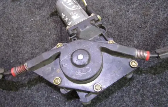 Ford Ka Front door window regulator motor 0130821682