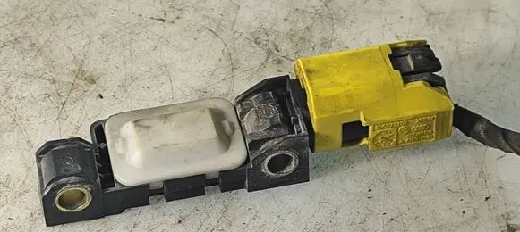 Volkswagen Phaeton Airbag deployment crash/impact sensor 7L0909606C
