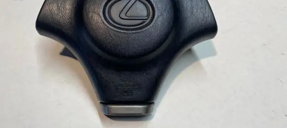 Lexus IS 200-300 Steering wheel airbag