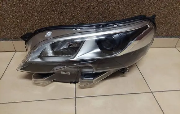 Peugeot Expert Headlight/headlamp 1616143780