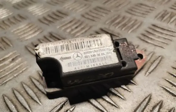 Mercedes-Benz E W210 Airbag deployment crash/impact sensor 0018205626
