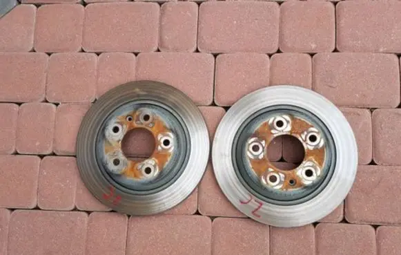Opel Zafira C Rear brake disc 5O5P5L5E5X00001328