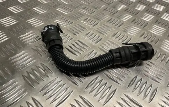 BMW 1 E82 E88 Breather hose/pipe 7803848