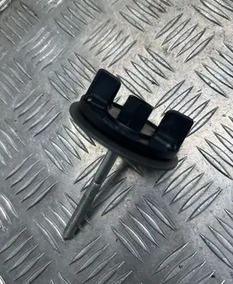 Jeep Compass Spare wheel mounting bracket 