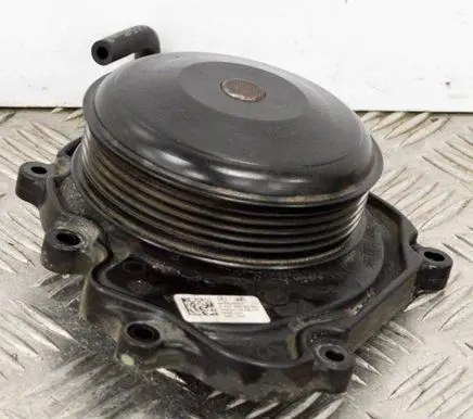 Mercedes-Benz SLK R172 Water pump A6512006401